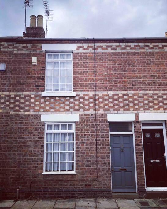 Chester/Hoole Contemporary Home. Sleeps 6 +Netflix المظهر الخارجي الصورة